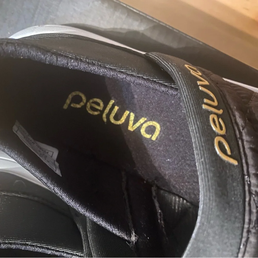 Peluva ZEN Active Slip Ons women’s size 10.5 black - Picture 4 of 7